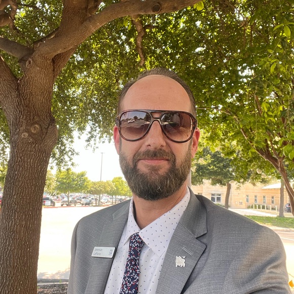 Meet your Posher, Jeremy - Picture 2 of 2